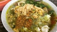 Saat Hujan 8 Netizen Ini Hangatkan Badan dengan Nyoto Ayam yang  Sedap Ini