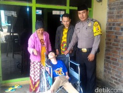 Kapolresta Sukabumi Terharu Soal Anggota Bantu Bocah Disabilitas