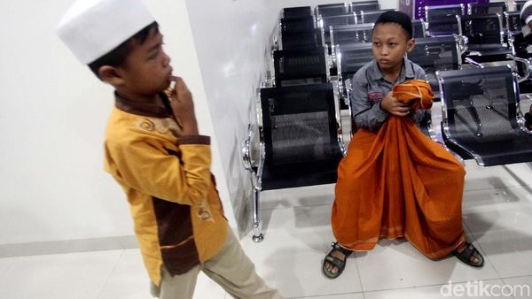 Ketika Anak Kurang Mampu Ikuti Sunat Gratis