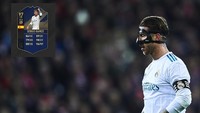 Mengantar Real Madrid memenangi lima trofi di sepanjang 2017, Sergio Ramos terpilih dalam skuat ini. Bek tengah asal Spanyol ini mendapat upgrade besar yang membuatnya dapat nilai 97. (Getty Images)