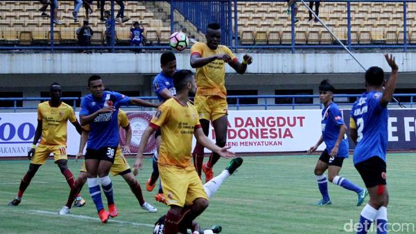 Sriwijaya FC Bungkam PSM Tiga Gol Tanpa Balas