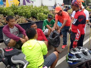 Keren! Ada Aksi Pungut Sampah di CFD