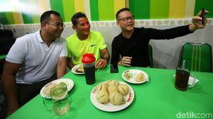Momen Sandi dan Cagub-Cawagub Sumsel Asyik Swafoto