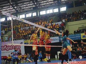 Jakarta PGN Popsivo Polwan Atasi Jakarta BNI Taplus 3-1