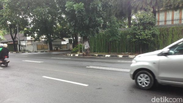 Foto: Lokasi Kecelakaan Moge vs SUV di Pakubuwono