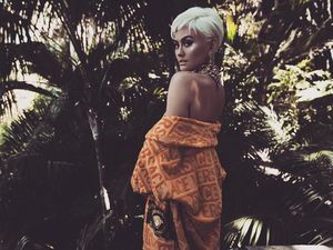 Pose Makan Agnez Mo, Duma Riris Sampai Sheryl Sheinafia yang Menarik Perhatian Pose Makan Agnez Mo, Duma Riris Sampai Sheryl Sheinafia yang Menarik Perhatian