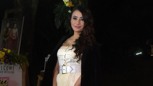 Angie Virgin, Jennifer Coppen hingga Pernikahan Ardina Rasti
