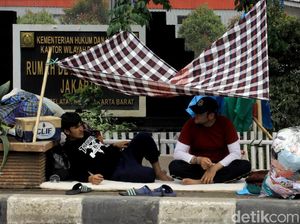 Dilema Menkum soal Pencari Suaka dan Detensi Imigrasi yang Terbatas Dilema Menkum soal Pencari Suaka dan Detensi Imigrasi yang Terbatas