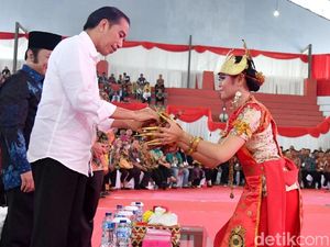 Jokowi Bagikan 3.500 Sertifikat Tanah ke Warga Lampung