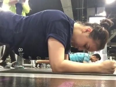 Foto: Perjuangan Tya Ariestya Kembalikan Tubuh Ramping Lewat Bela Diri