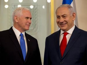 Foto: Senyuman Netanyahu Saat Bertemu Wapres AS di Yerusalem Foto: Senyuman Netanyahu Saat Bertemu Wapres AS di Yerusalem