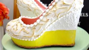 Wow! Deretan Sepatu Ini Terlihat Persis Dessert Asli!
