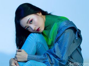 Pujian Erwin Arnada untuk Akting Natasha Wilona di Nini Thowok Pujian Erwin Arnada untuk Akting Natasha Wilona di Nini Thowok