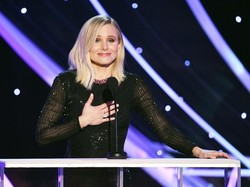 Cara Elegan Kristen Bell Hadapi Paparazzi yang Memotret Anaknya