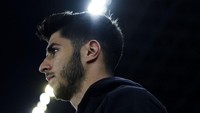 Di tahun 2017, Marco Asensio mengalami infeksi di kaki sehingga absen membela Real Madrid. Cedera itu lantaran mencukur bulu kaki. Foto: David Ramos/Getty Images