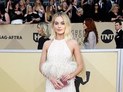 Foto: Deretan Aktris Berbusana Terbaik di SAG Awards 2018