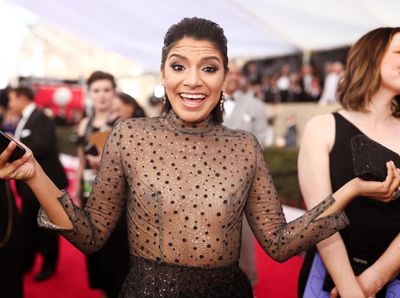 Aktris Ini tampil Sangat Seksi di SAG Awards 2018