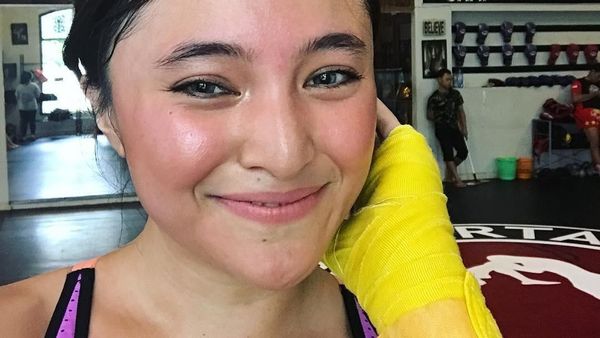 Foto: Rajin Yoga Sampai Zumba, Marshanda Kini Tampil Makin Fresh