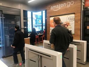 Swalayan Canggih Tanpa Kasir Amazon Resmi Dibuka