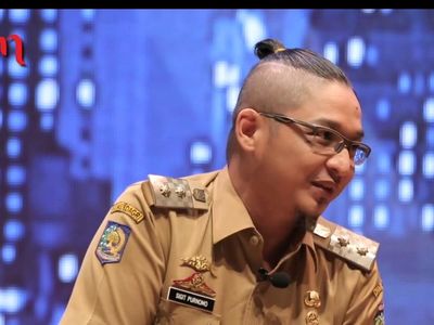 Gaya Tak Biasa Pejabat: Pasha Ungu, Sandiaga, hingga Jokowi