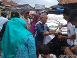 Harga Melonjak, Bulog Cirebon Gelar Operasi Beras