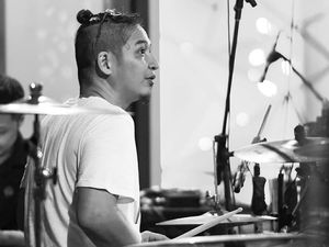Lirik dan Chord Cinta yang Lain oleh Ungu (feat. Chrisye) Lirik dan Chord Cinta yang Lain oleh Ungu (feat. Chrisye)