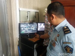 Pelempar Ganja ke Lapas Nyomplong Sukabumi Terekam CCTV