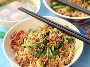 Tanggal Tua Tetap Bisa Makan Mie Ayam Enak yang Murah Meriah di Sini Tanggal Tua Tetap Bisa Makan Mie Ayam Enak yang Murah Meriah di Sini