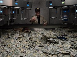 Sinopsis Film Logan Lucky, Kisah Dua Bersaudara Pencuri Uang