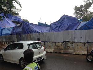 Polisi: Konstruksi LRT Kayu Putih Roboh Saat Pemasangan Girder