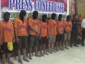 Sebelum Mengantar Tuyul, Pengemudi Grab Ada yang Kerja di Bank