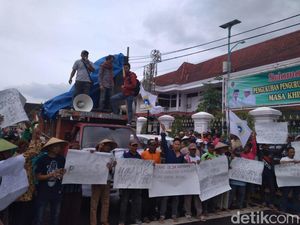 Ketua DPRD Pati Dukung Aksi Petani Tolak Impor Beras