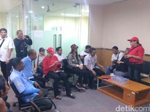 Usai Demo di Balai Kota, Sopir Angkot Tanah Abang Mengadu ke DPRD