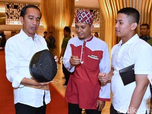 Saat Jokowi Kepincut Peci Turki yang Tak Mau Diambil Sebagai Hadiah
