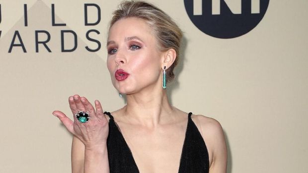 Kristen Bell yang juga mengalami hal yang sama/