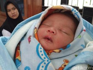 Polisi Duga Ibu Kandung yang Buang Bayi di Tempat Sampah Cirebon