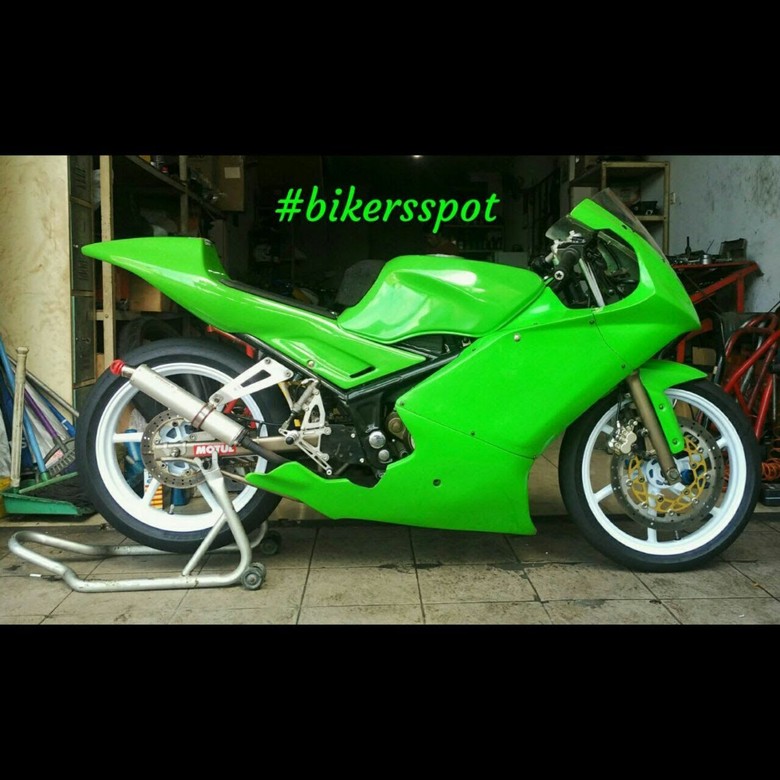 Kawasaki Ninja  150 RR Bergaya Motor  Balap  Keren Juga 