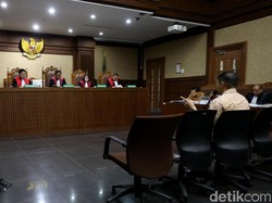 Dapat USD 800 Ribu, Saksi Ini Beli Porsche Rp 2,8 Miliar