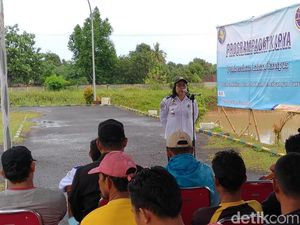 Sekolah Penerbangan Curug Gelar Program Padat Karya Jokowi Sekolah Penerbangan Curug Gelar Program Padat Karya Jokowi