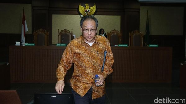 Jurus Lupa dan Tidak Ingat Made Oka Masagung di Sidang Novanto