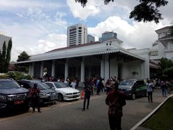 Diguncang Gempa, PNS di Balai Kota Panik Berhamburan