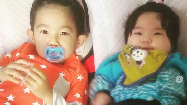 Kelakuan Kakak Adik yang Bikin Ngakak