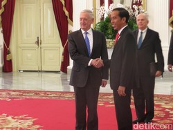 Presiden Jokowi Terima Kunjungan Menhan AS James Mattis