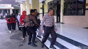 Gempa di Banten, Siswi SMK Sukabumi Jatuh Pingsan