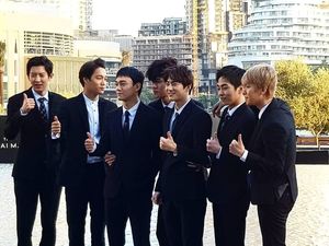 Hadir di Burj Khalifa, EXO Kembali Cetak Sejarah