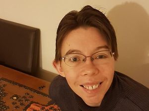 Pakai Foto di Facebook, Ahli Bedah Rekonstruksi Wajah Wanita Ini Pakai Foto di Facebook, Ahli Bedah Rekonstruksi Wajah Wanita Ini