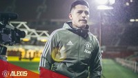 Sanchez menjadi pemain Chile pertama yang bermain untuk MU. Foto: Twitter @ManUtd.