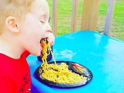 Jangan Salah, Anak Juga Bisa Terkena Emotional Eating Lho Bunda