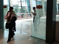 Gempa 6,1 SR, Pintu Kaca di Bandara Soekarno-Hatta Pecah