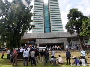 Ini yang Harus Dilakukan Saat Gempa dan Anda Ada di Lantai Tinggi Ini yang Harus Dilakukan Saat Gempa dan Anda Ada di Lantai Tinggi